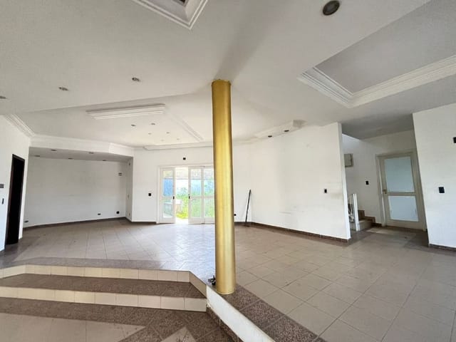 Casa com 795m² 4 quartos e 3 banheiros, à venda ou para alugar, no bairro Altos de Jordanésia (Jordanésia) em Cajamar