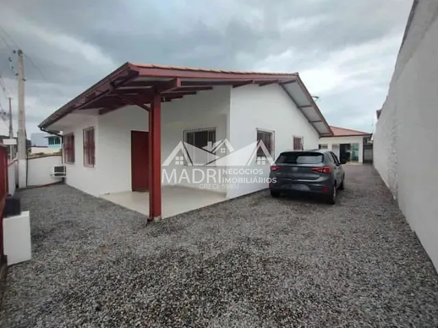 Casa com 452m² 3 quartos e 3 banheiros, à venda, no bairro Barra do Aririú em Palhoça