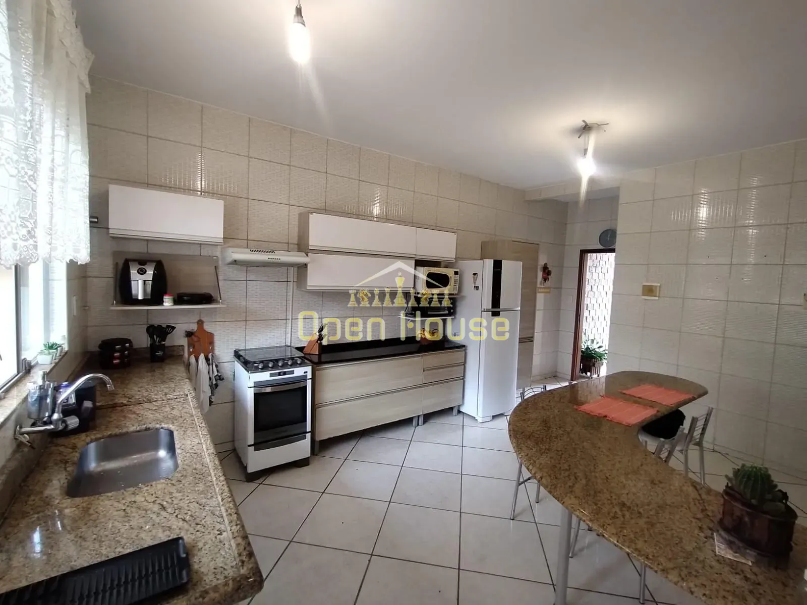 Casa, 3 quartos, 200 m² - Foto 15