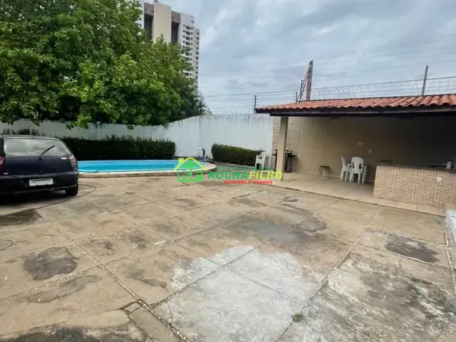 Casa com 684m² 3 quartos e 2 banheiros, para alugar, no bairro São Cristóvão em Teresina