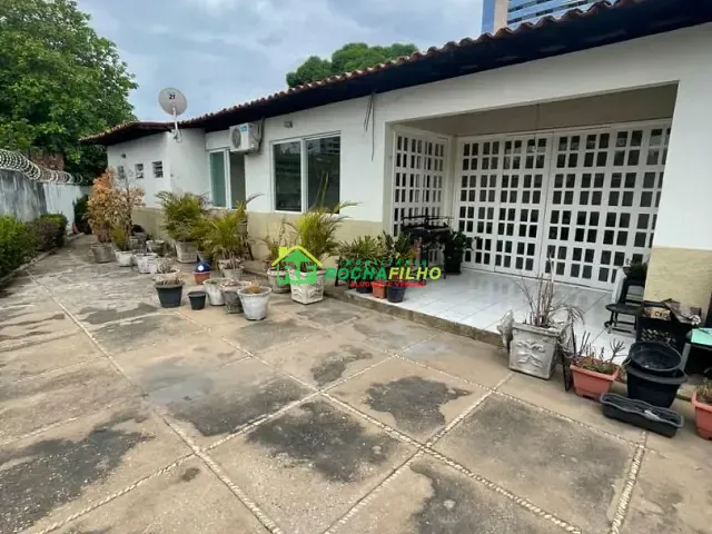 Casa com 684m² 3 quartos e 2 banheiros, para alugar, no bairro São Cristóvão em Teresina