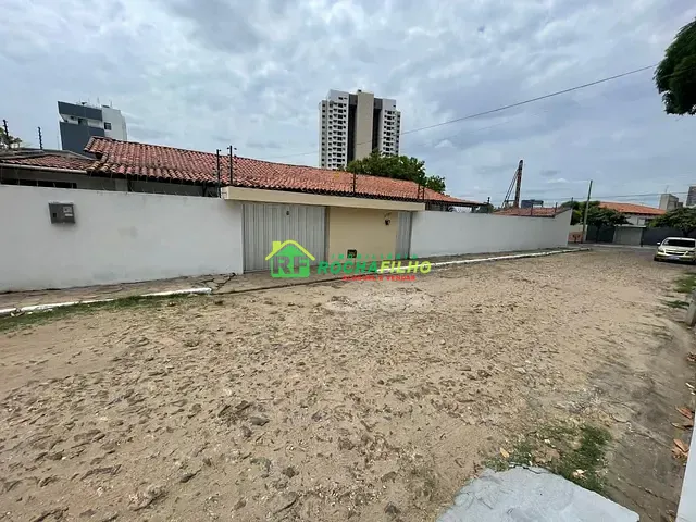 Casa com 684m² 3 quartos e 2 banheiros, para alugar, no bairro São Cristóvão em Teresina