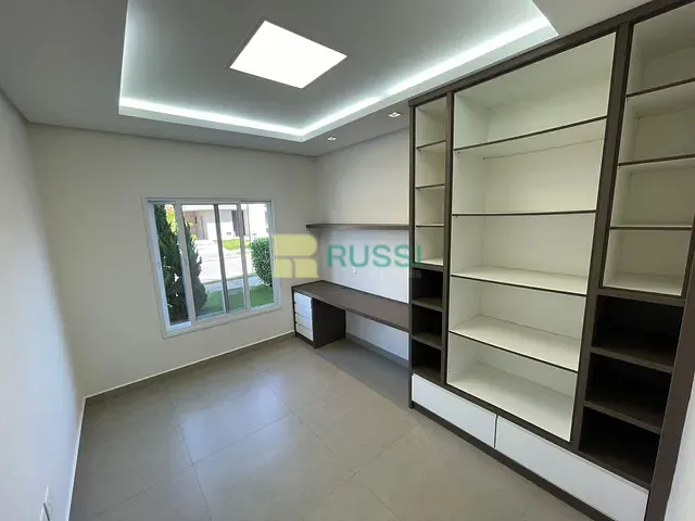 Casa com 450m² 4 quartos e 7 banheiros, à venda ou para alugar, no bairro Jardim do Golfe em São José dos Campos