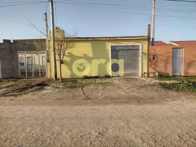 Casa com 315m² 2 quartos e 1 banheiro, à venda, no bairro Três Vendas em Pelotas