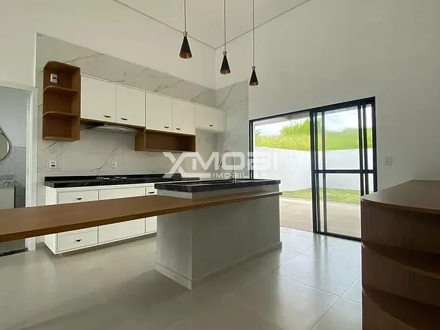 Casa com 300m² 3 quartos e 4 banheiros, à venda, no bairro Centro em Jarinu