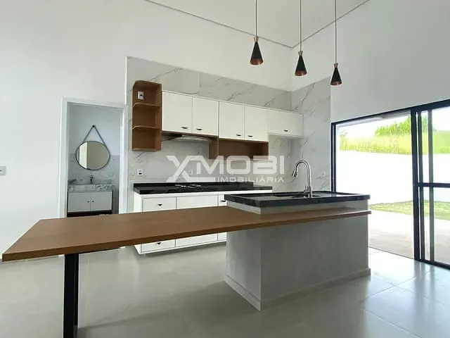 Casa com 300m² 3 quartos e 4 banheiros, à venda, no bairro Centro em Jarinu