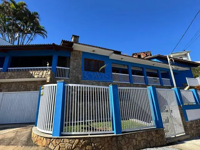 Casa 4 quartos e 5 banheiros, para alugar, no bairro Jardim Alvorada em Piracaia