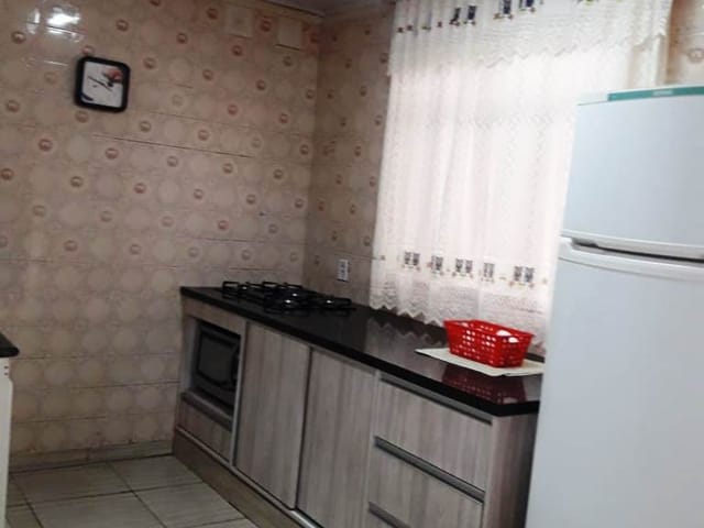 Casa com 185m² 2 quartos e 2 banheiros, à venda, no bairro Uvaranas em Ponta Grossa