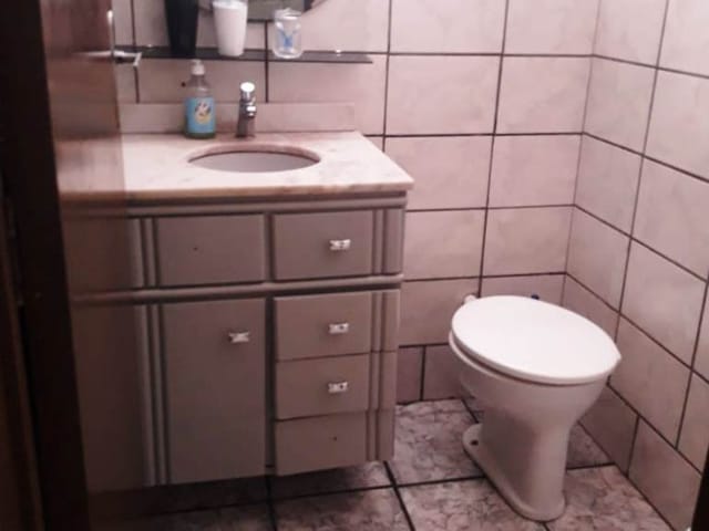 Casa com 185m² 2 quartos e 2 banheiros, à venda, no bairro Uvaranas em Ponta Grossa