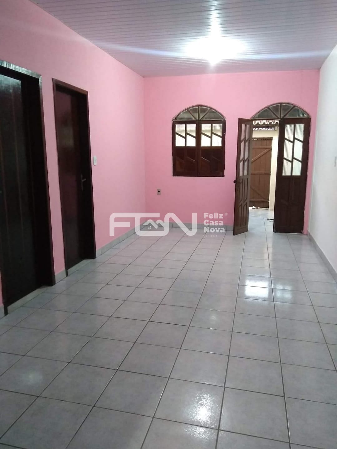 Casa à venda com 2 quartos, 10m² - Foto 4