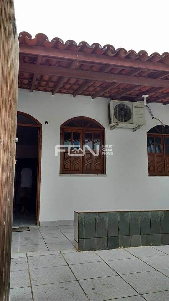 Casa à venda com 2 quartos, 10m² - Foto 2