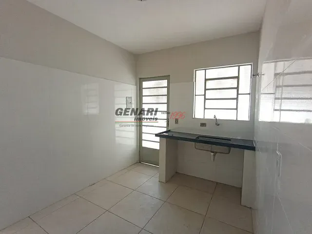Casa com 50m² 2 quartos e 1 banheiro, para alugar, no bairro Vila Vitória II em Indaiatuba
