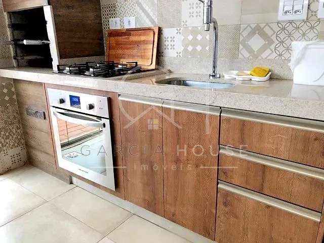 Casa com 250m² 3 quartos e 2 banheiros, à venda, no bairro Jardim Valência em Bonfim Paulista