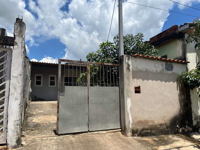 Casa com 200m² 2 quartos e 1 banheiro, à venda, no bairro Santa Clara em Campinas