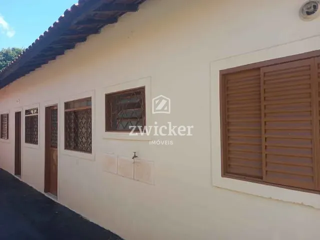 Casa com 180m² 2 quartos e 1 banheiro, à venda, no bairro Parque Santa Edwiges em Bauru