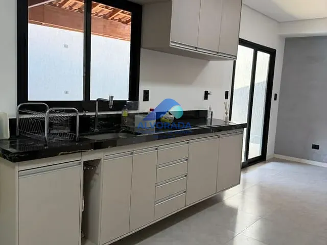 Casa com 140m² 1 quarto e 2 banheiros, à venda, no bairro Conjunto Residencial Dom Pedro I em São José dos Campos