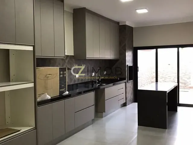 Casa com 250m² 3 quartos e 5 banheiros, à venda, no bairro Jardim Valencia em Ribeirão Preto