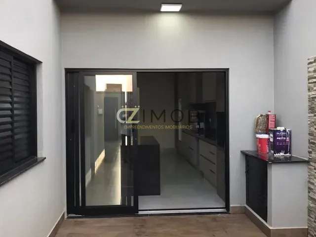 Casa com 250m² 3 quartos e 5 banheiros, à venda, no bairro Jardim Valencia em Ribeirão Preto