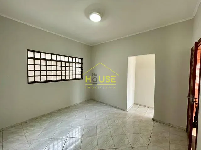 Casa com 506m² 3 quartos e 4 banheiros, à venda, no bairro Vila América em Votuporanga