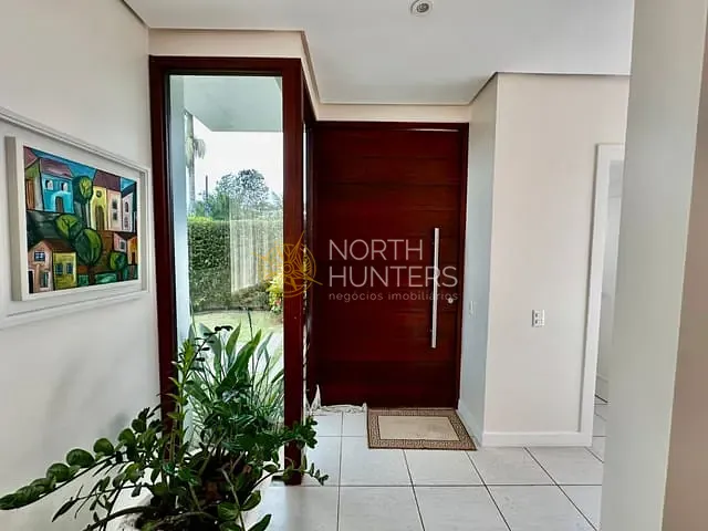 Casa com 450m² 6 quartos e 7 banheiros, à venda, no bairro Jurerê Internacional em Florianópolis