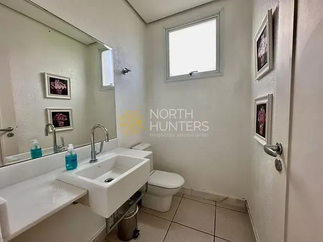 Casa com 450m² 6 quartos e 7 banheiros, à venda, no bairro Jurerê Internacional em Florianópolis