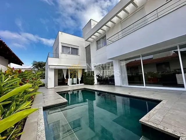 Casa com 450m² 6 quartos e 7 banheiros, à venda, no bairro Jurerê Internacional em Florianópolis