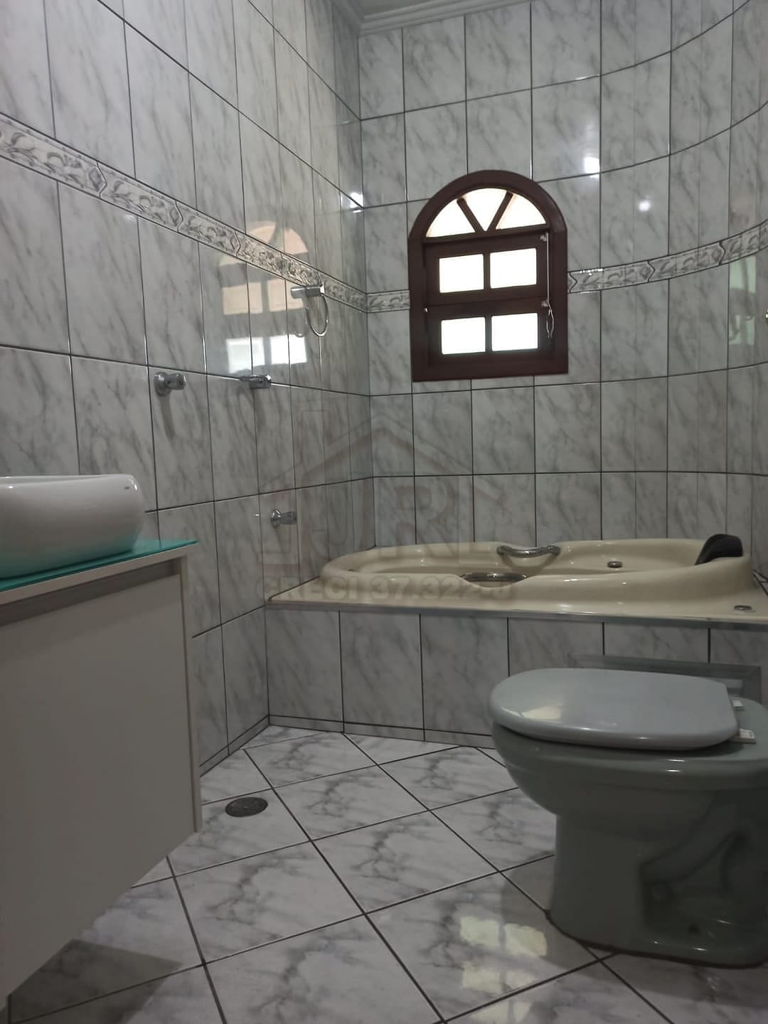 Casa à venda e aluguel com 4 quartos, 250m² - Foto 25