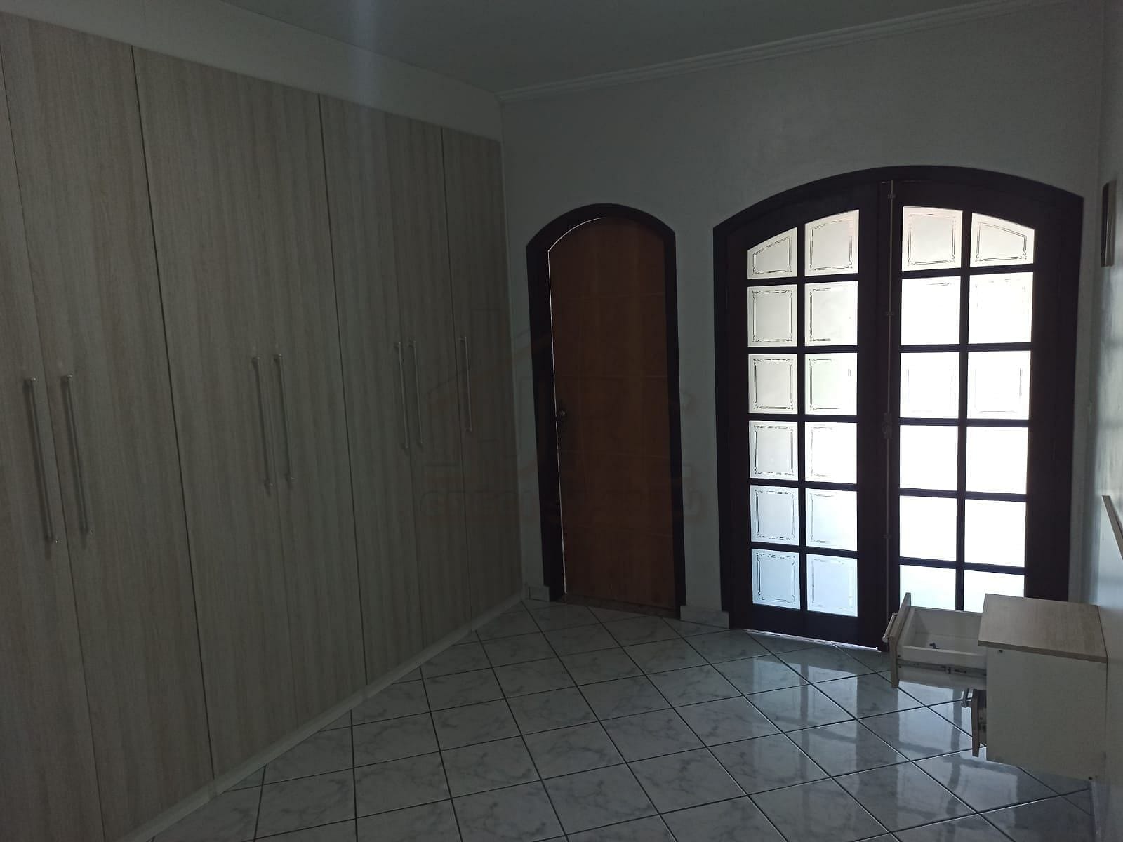 Casa à venda e aluguel com 4 quartos, 250m² - Foto 26