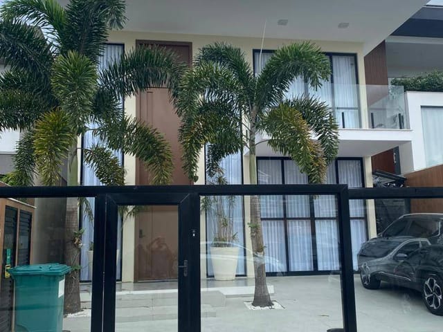 CASA DE ALTO PADRÃO / RIVIERA DEL SOL