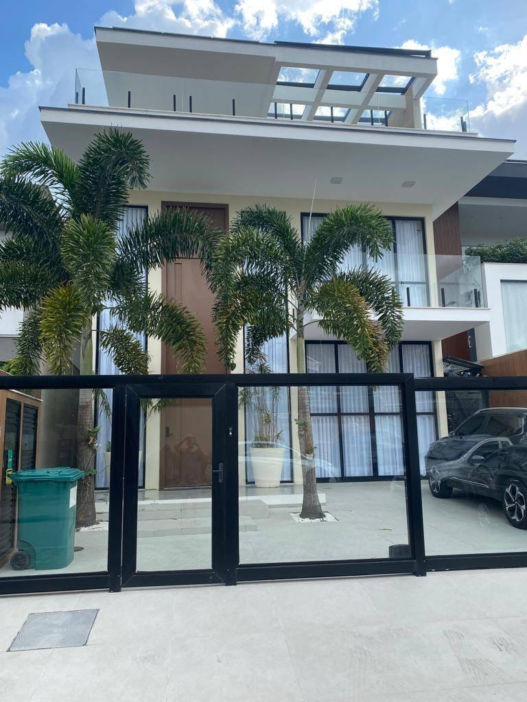 CASA DE ALTO PADRÃO / RIVIERA DEL SOL