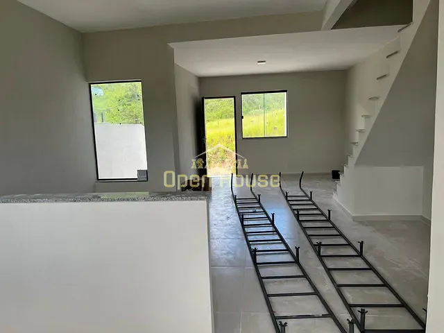 Casa com 150m² 3 quartos e 3 banheiros, à venda, no bairro Colônia Santo Antônio em Barra Mansa