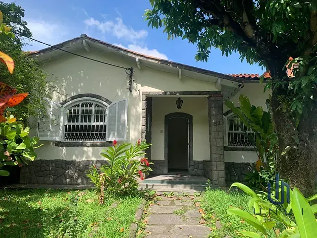 Casa 5 quartos e 5 banheiros, à venda, no bairro Vila Santa Cecília em Volta Redonda