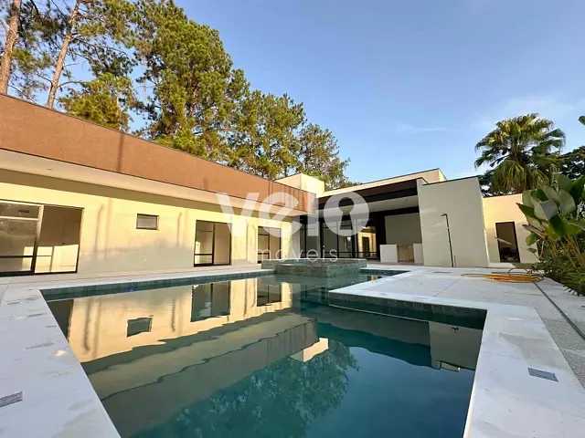 Casa 4 quartos e 5 banheiros, à venda, no bairro Chácaras Cataguá em Taubaté