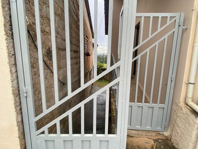 Casa 1 quarto e 1 banheiro, para alugar, no bairro Vila Esperança em Extrema