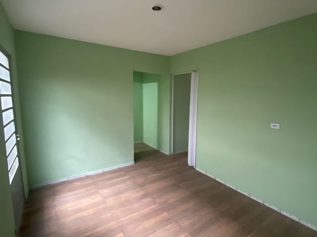 Casa 1 quarto e 1 banheiro, para alugar, no bairro Vila Esperança em Extrema