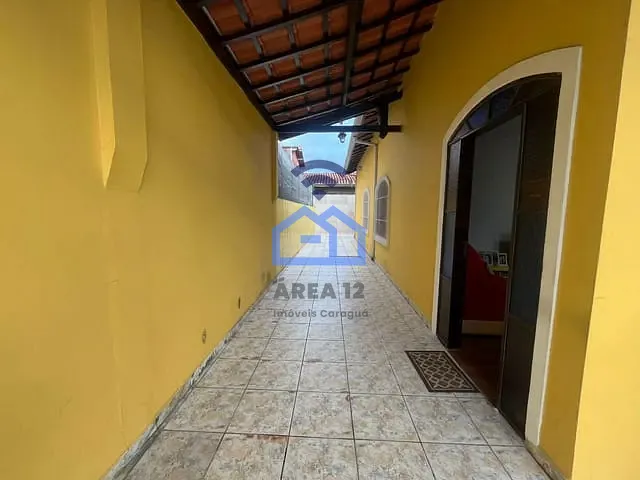 Casa com 266m² 3 quartos e 3 banheiros, à venda, no bairro Praia das Palmeiras em Caraguatatuba