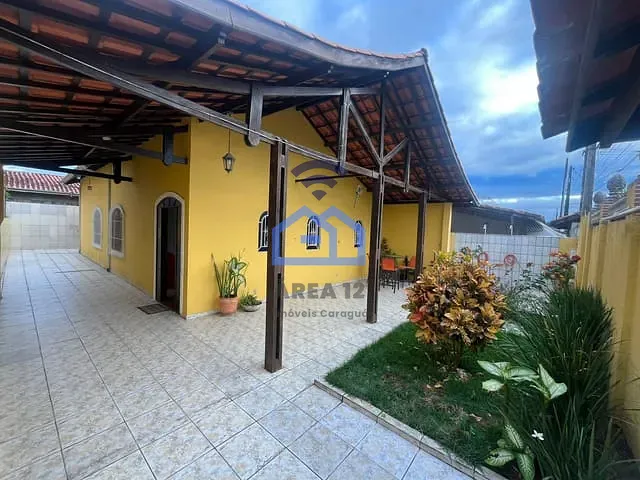 Casa com 266m² 3 quartos e 3 banheiros, à venda, no bairro Praia das Palmeiras em Caraguatatuba