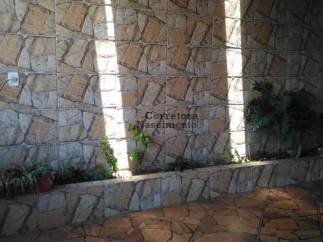 Casa com 137m² 4 quartos e 2 banheiros, à venda, no bairro Jardim das Indústrias em Jacareí