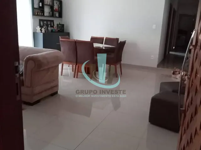 Casa com 241m², à venda, no bairro JARDIM ELIANA em ARARAQUARA