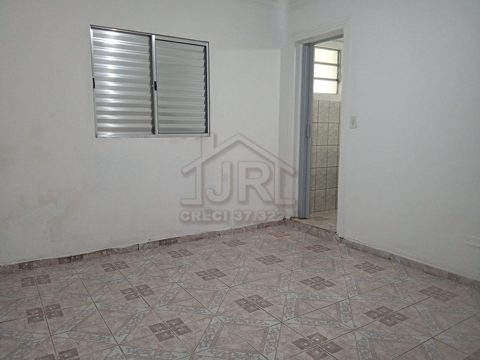 Casa à venda com 1 quarto, 120m² - Foto 2