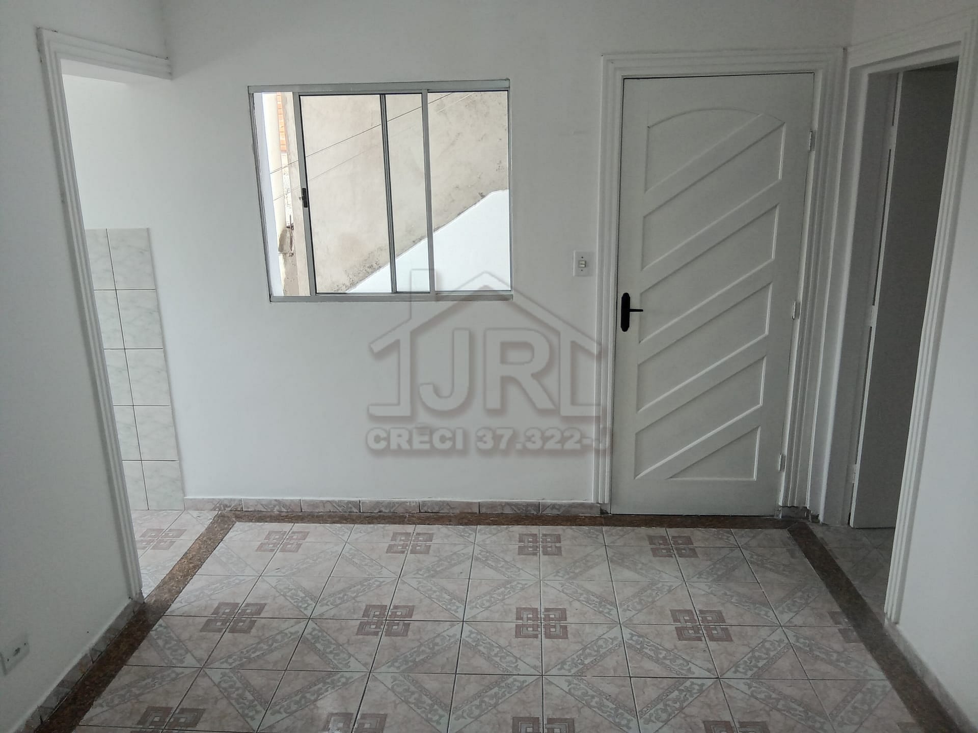 Casa à venda com 1 quarto, 120m² - Foto 1