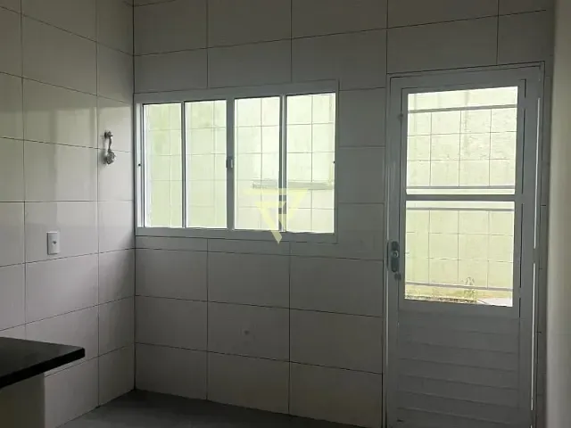 Casa com 160m² 2 quartos e 2 banheiros, à venda, no bairro Parque Residencial Emir Garcia em Ribeirão Preto