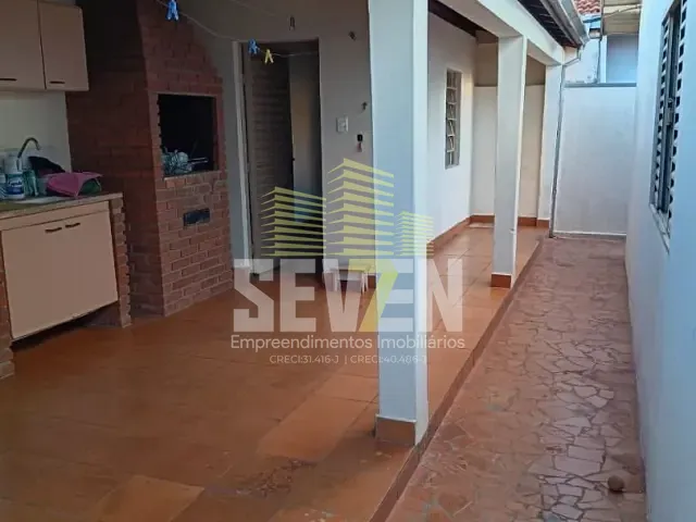 Casa com 200m² 3 quartos e 1 banheiro, à venda, no bairro Núcleo Residencial Edison Bastos Gasparini em Bauru