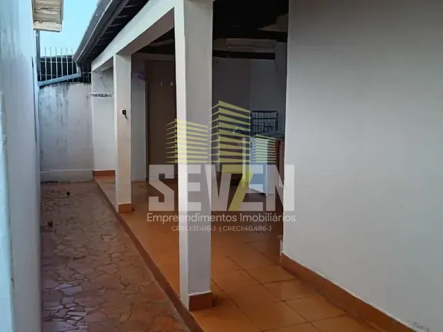 Casa com 200m² 3 quartos e 1 banheiro, à venda, no bairro Núcleo Residencial Edison Bastos Gasparini em Bauru
