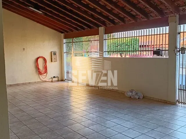 Casa com 200m² 3 quartos e 1 banheiro, à venda, no bairro Núcleo Residencial Edison Bastos Gasparini em Bauru