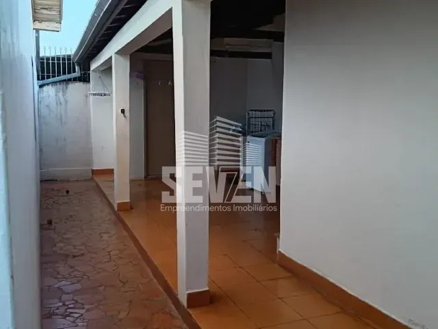 Casa com 200m² 3 quartos e 1 banheiro, à venda, no bairro Núcleo Residencial Edison Bastos Gasparini em Bauru
