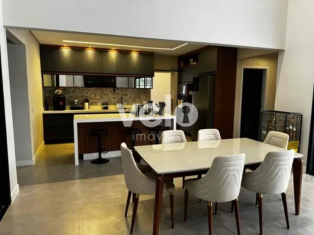 Casa com 643m² 4 quartos e 5 banheiros, à venda, no bairro Chácara São Félix em Taubaté