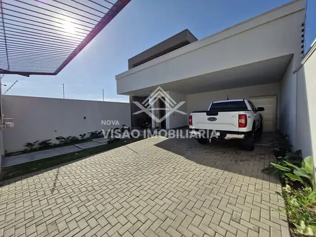 Casa com 350m² 3 quartos e 1 banheiro, à venda, no bairro Jardim Curitiba em Sinop
