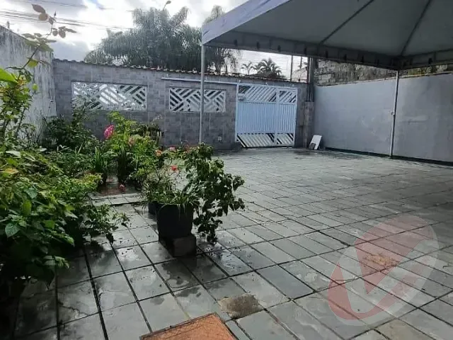 Casa com 276m² 3 quartos e 2 banheiros, à venda, no bairro Caiçara em Praia Grande