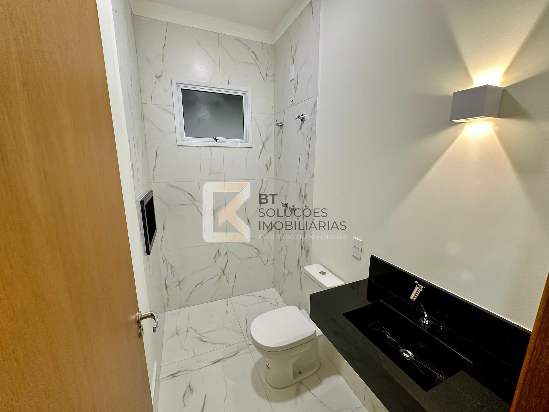 Casa à venda com 3 quartos, 99m² - Foto 11